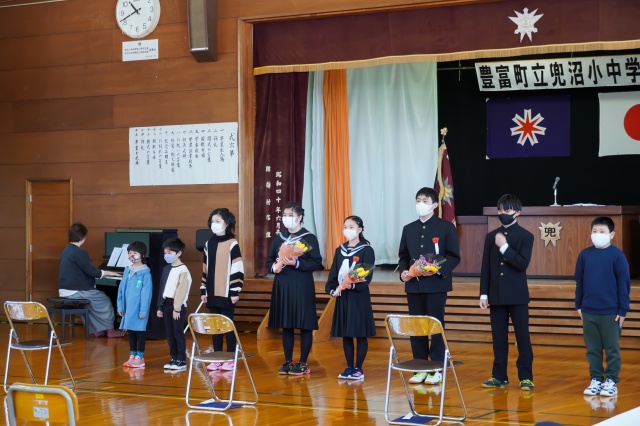 女子中学　卒業 