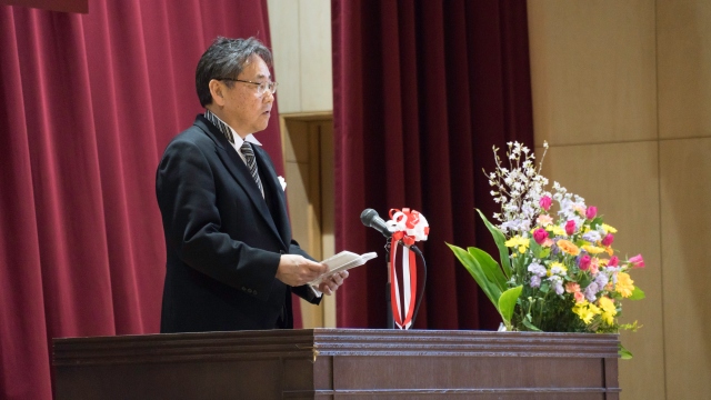 希望を胸に学び舎を巣立つ4