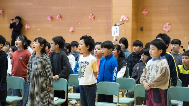 希望を胸に学び舎を巣立つ5